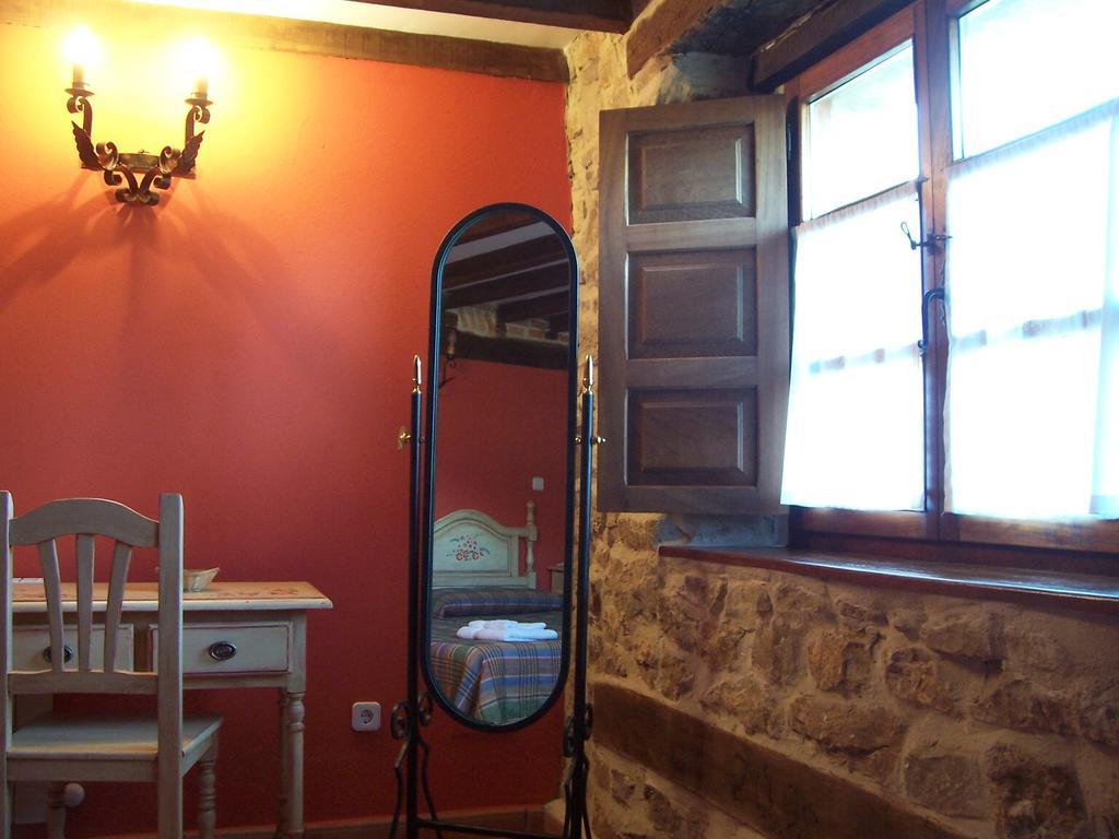 Casa Rural La Toba I Y II Bezana Szoba fotó