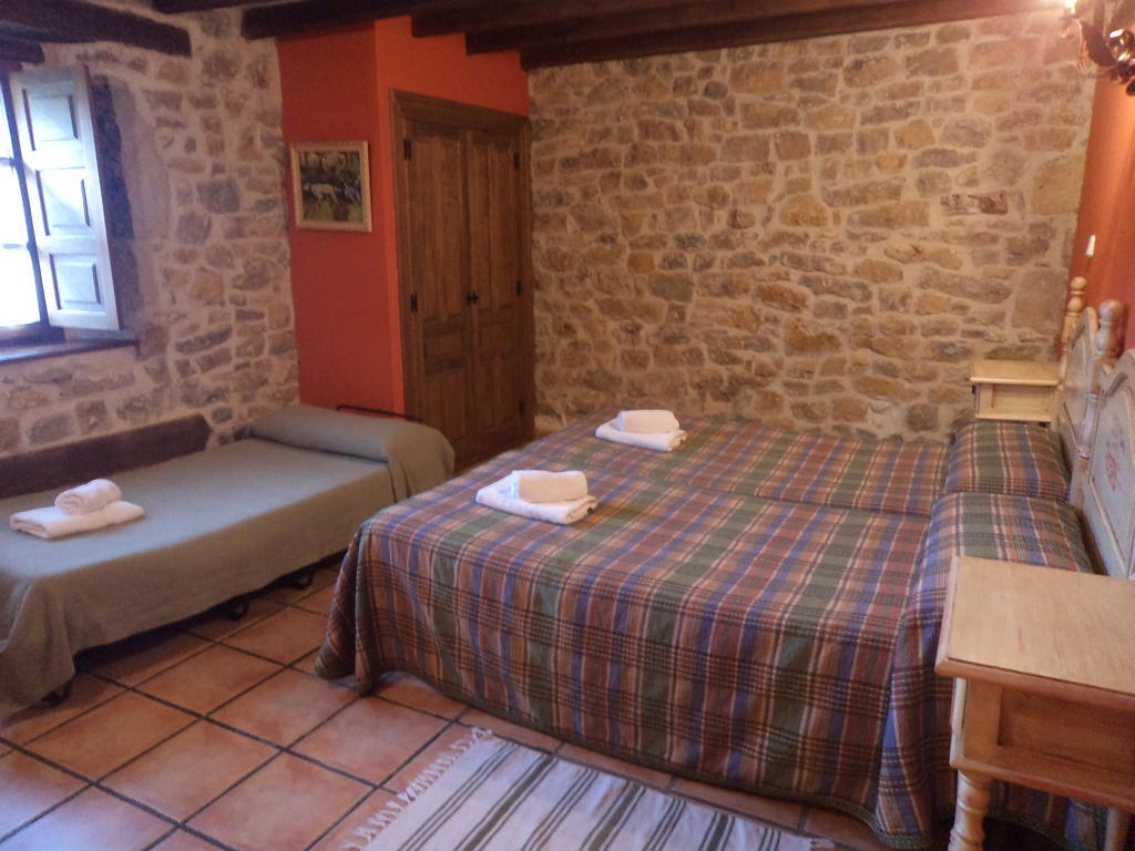 Casa Rural La Toba I Y II Bezana Szoba fotó