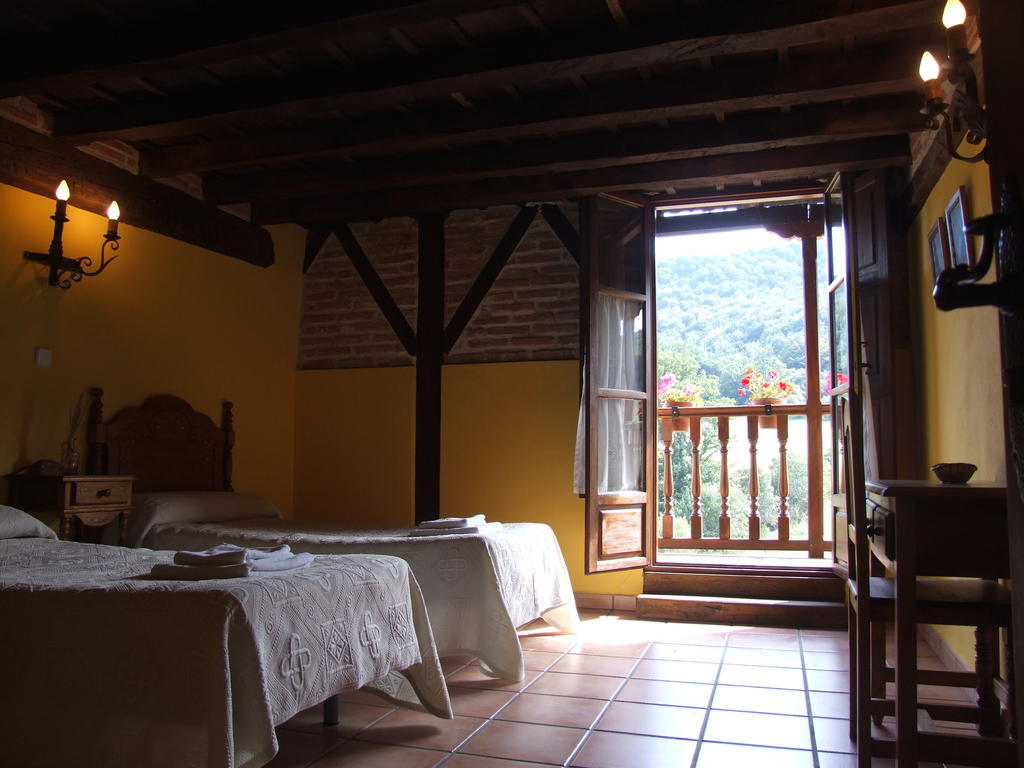 Casa Rural La Toba I Y II Bezana Szoba fotó